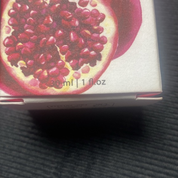 Glow recipe pomegranate, peptide, firming, serum, firming, and lifting serum - Picture 3 of 6